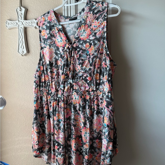 Torrid Tops - Picture 12 of 16